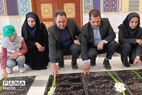 ادای احترام به شهدا و تجلیل از مربیان بهداشت در خراسان شمالی