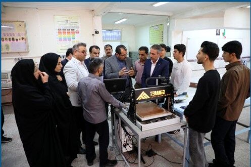 افتتاح واحد فناوری هنرستان فردوسی همدان؛ گامی نوین در مهارت‌آموزی دانش‌آموزان  