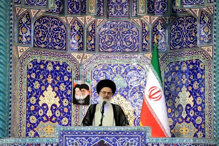 امروز مردم آگاهتر از همیشه فریاد مرگ بر آمریکا سر می دهند