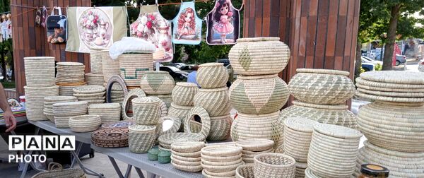 برپایی بازارچه صنایع دستی و مشاغل خانگی در پارک گلستان ساوجبلاغ