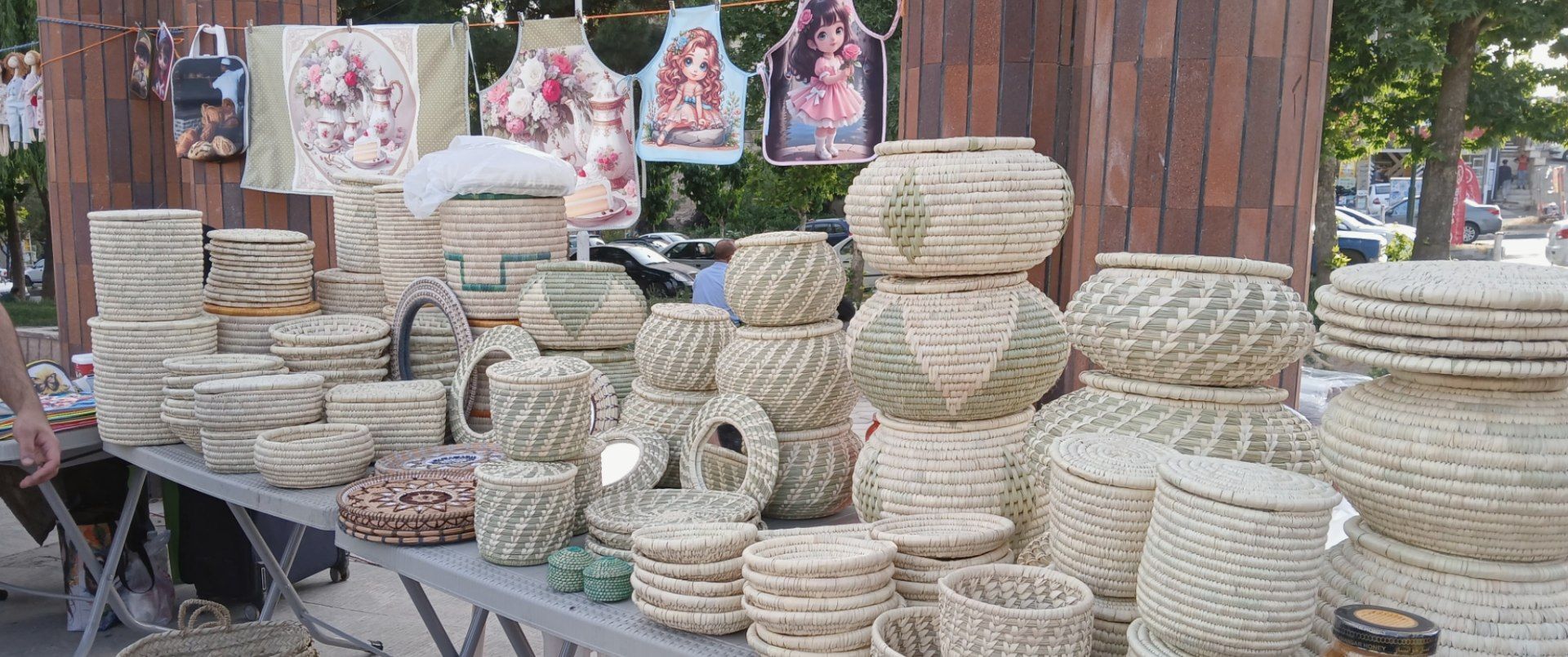 برپایی بازارچه صنایع دستی و مشاغل خانگی در پارک گلستان ساوجبلاغ