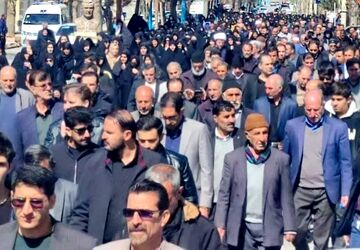 فریاد خشم مردم الشتر در نماز جمعه و راهپیمایی؛ محکومیت تجاوز آمریکا و رژیم صهیونیستی