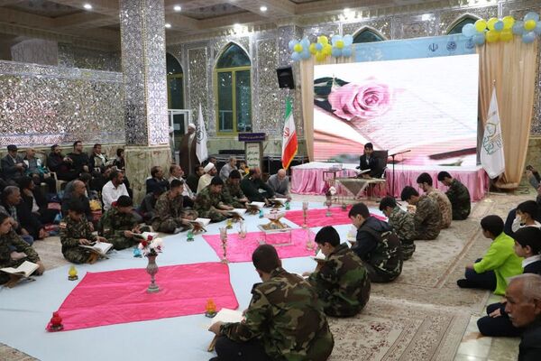 چلچراغ آیه‌ها در آستان بی‌بی سکینه شهرستان ملارد