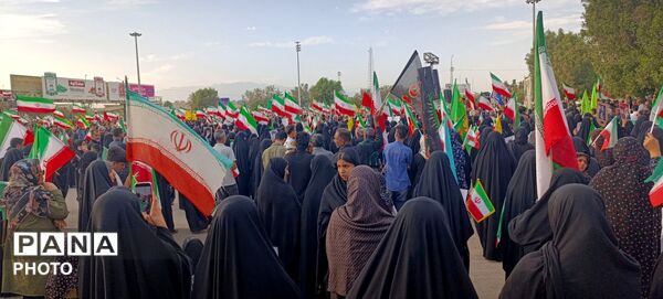 خروش حماسی مردم انقلابی بندرعباس در تجدید میثاق با رهبر جدید انقلاب اسلامی
