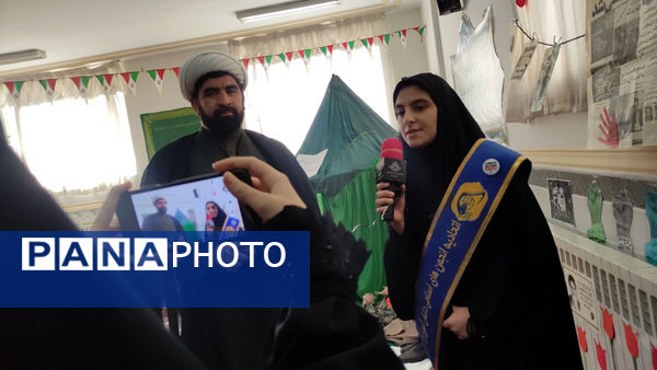 حال و هوای نمایشگاه مدرسه انقلاب در شهر جعفریه قم