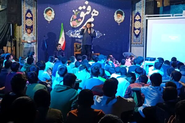اعتکاف یعنی پاکی و صمیمیت 