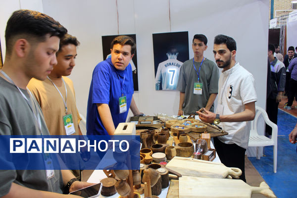 چهارمین جشنواره خلاقیت و دست‌سازه هنرستان قدس قم