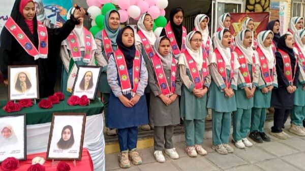 طلوع آگاهی در دل های کوچک؛ جشن روز دانش آموز در دبستان لطیفه