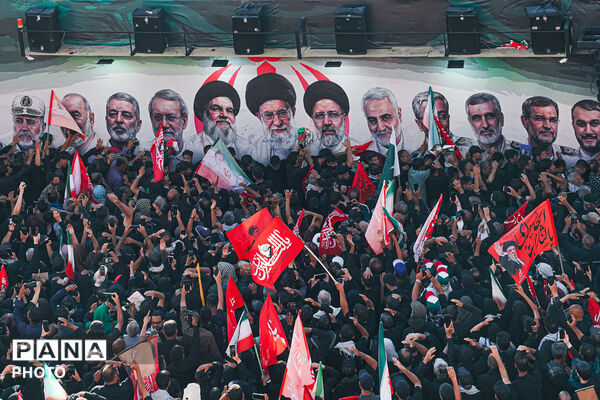 تشییع پیکر رهبر شهید انقلاب در مشهد مقدس-۴
