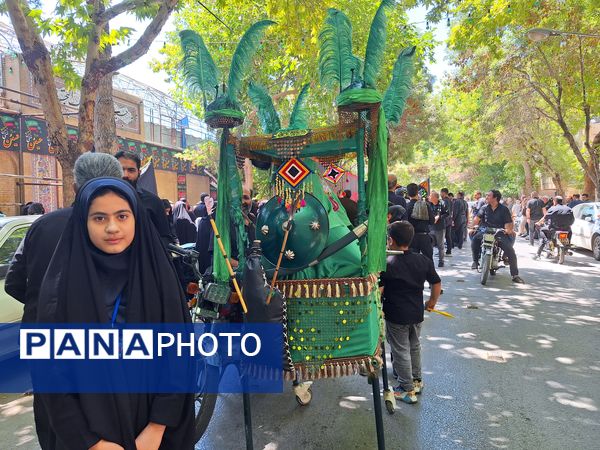 عاشورای حسینی در انگورستان ملک اصفهان