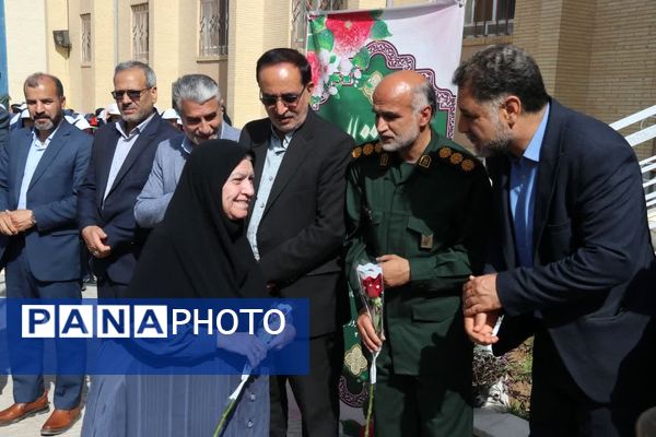 زنگ سپاس معلم در یزد 