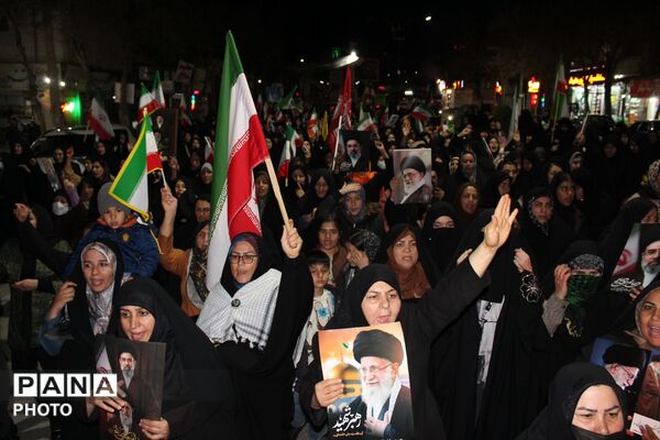 جلوه هایی از حضور باشکوه مردم آشخانه در راهپیمایی