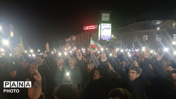 حضور پرشور مردم انقلابی آشخانه در عزاداری رهبر انقلاب
