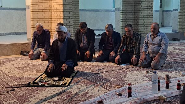 ضیافت افطار دانش‌‌آموزی در پارسیان
