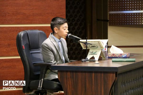 جلوه‌های معرفت در غرفه‌های رضوی