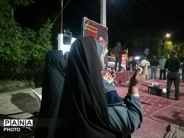 اقامه نماز جماعت همراه با اجتماعات شبانه در حسینیه شهدای شهر بار نیشابور