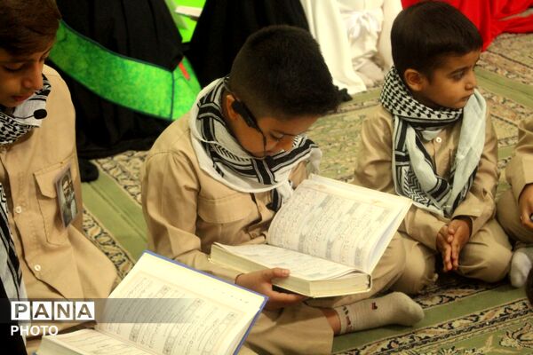 ۵۰۰ حافظ با شهدای بیت رهبری تجدید پیمان کردند