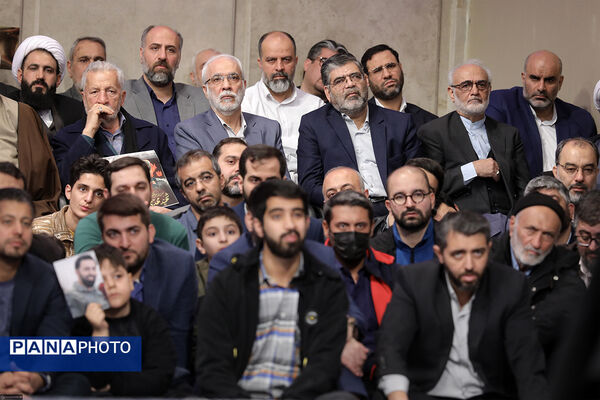 دیدار خانواده شهدای اقتدار با رهبر انقلاب در روز میلاد امیرالمومنین علیه‌السلام