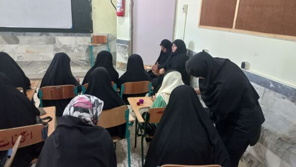 برگزاری هفته دوم دوره آموزشی فصل رویش در هنرستان ثمین