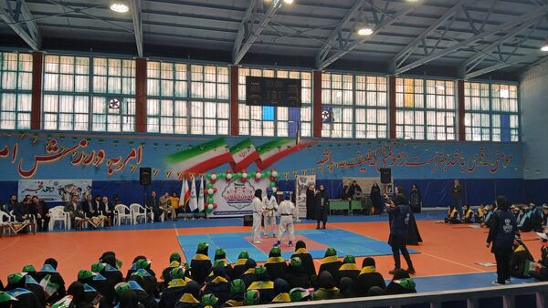  همایش دانش‌آموزی یاوران انقلاب شهرستان ورامین