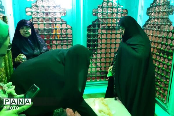 آیین غبارروبی ضریح مطهر امامزاده اسماعیل (ع) در فیروزکوه