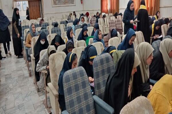 دوره مقدماتی آموزش خبرنگاری ویژه دختران در کانون اندیشه،