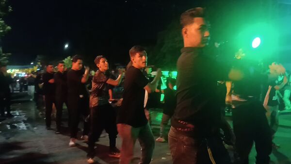مراسم عزاداری شب عاشورا در خیابان‌های نیشابور 