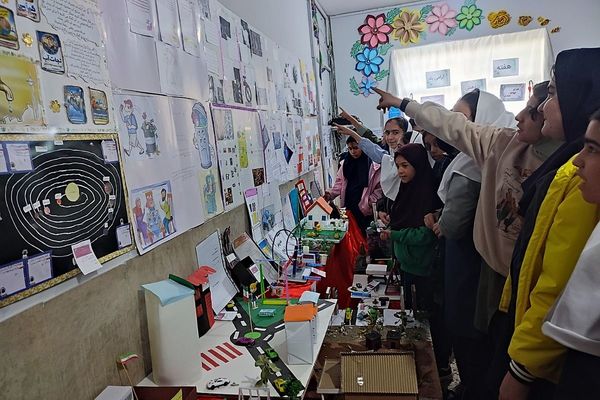 هفته پژوهش در مدرسه شهید معظم شهرستان قدس