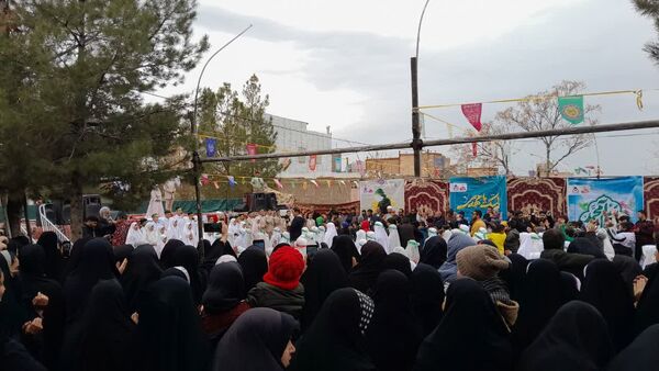 پیاده‌روی خانوادگی به مناسبت نیمه شعبان در روستای زوزن