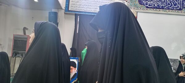تکریم خانواده شهدا در مسجد حضرت محمد مشهد مقدس