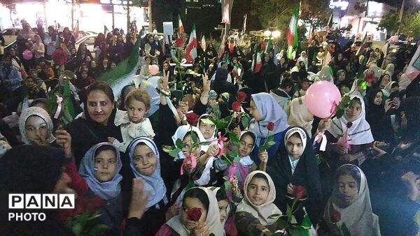 اجتماع بزرگ دختران جان فدای ایران به یاد دختران میناب 