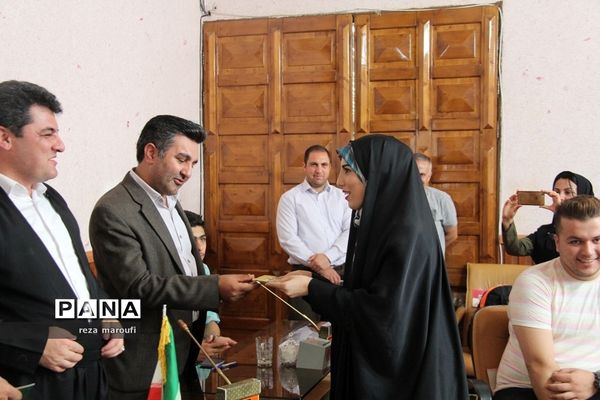 نشست خبری فرماندار سردشت با اصحاب  رسانه استان