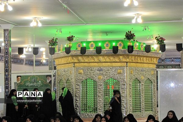 مراسم اهدا پرچم و کتیبه استان قدس رضوی به 30 هیت مذهبی استان