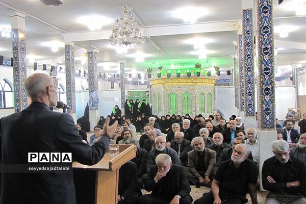 مراسم اهدا پرچم و کتیبه استان قدس رضوی به 30 هیت مذهبی استان