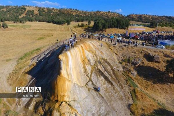 دومین جشنواره ملی انگور سیاه سردشت