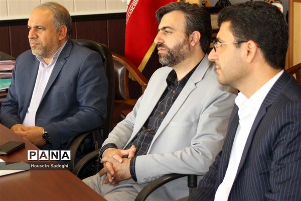 حضورمدیرکل امورتربیتی و مشاوره وزارت آموزش و پرورش در اداره کل آموزش و پرورش شهرستان‌های استان تهران