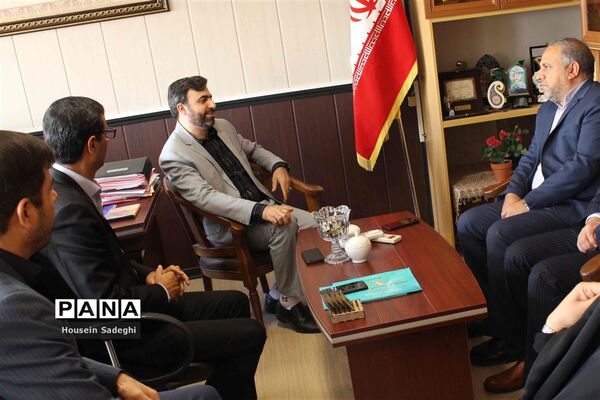 حضورمدیرکل امورتربیتی و مشاوره وزارت آموزش و پرورش در اداره کل آموزش و پرورش شهرستان‌های استان تهران