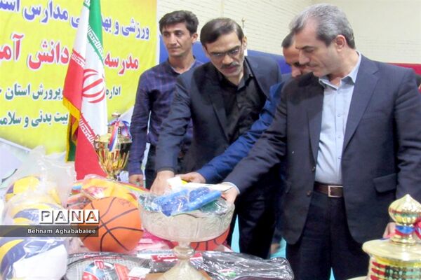 اعزام ۲۹ کاروان تجهیزات ورزشی به مدارس خوزستان