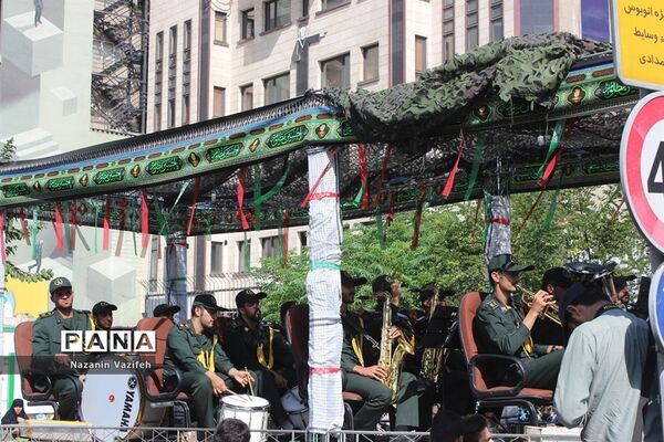 وداع باشکوه عزاداران حسینی با پیکر مطهر شهیدان هشت سال دفاع مقدس