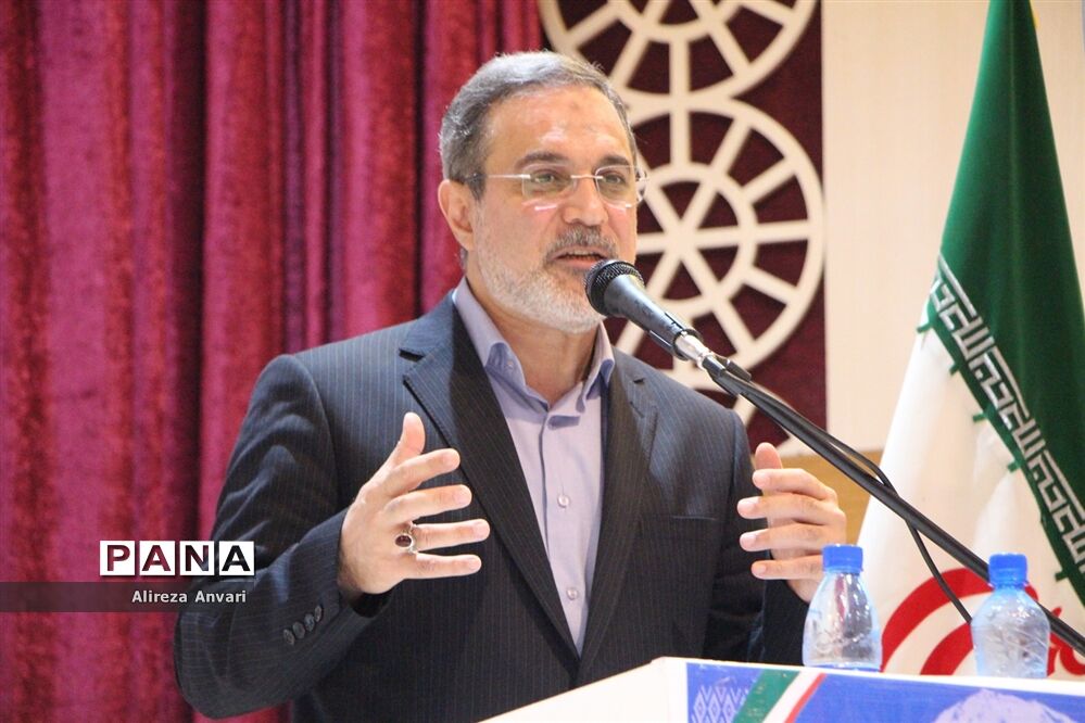 حضور وزیر آموزش‌وپرورش در گردهمایی فرهنگیان در نوشهر