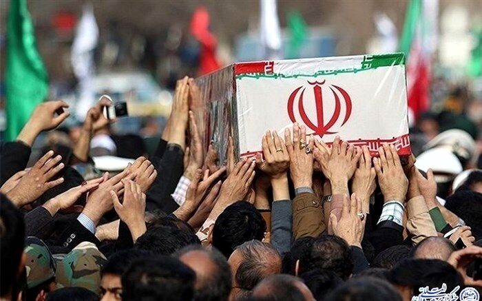 پیکر پاک شهید تازه تفحص شده، شهید احمد علی لکزایی وارد فرودگاه بیرجند شد