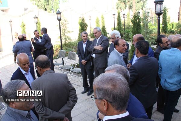 صبحگاه دانش آموختگان دبیرستان ماندگار ایرانشهر از نگاه تصویر