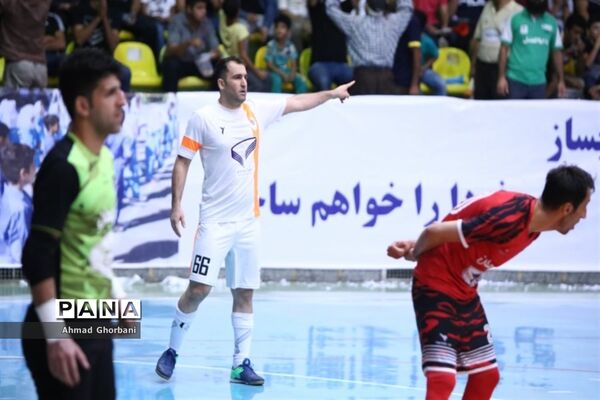 بازی فوتسال تیم‌های شهروند ساری و سوهان محمد سیمای قم