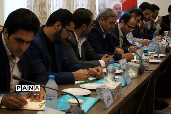 جلسه برنامه ریزی معاونان پرورشی و تربیت بدنی جوار اهر، سراب و میانه