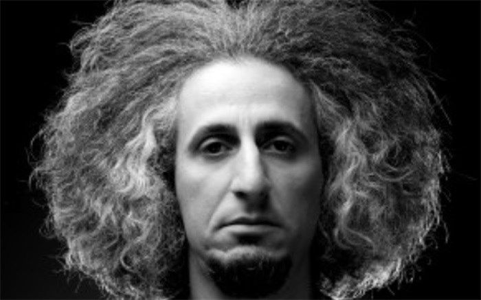 ارژنگ امیرفضلی در نقش محسن نامجو در «لازانیا»