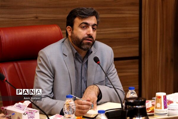 جلسه تشریح دستور العمل ساماندهی نیروی انسانی حوزه معاونت پرورشی و فرهنگی شهرستانهای استان تهران