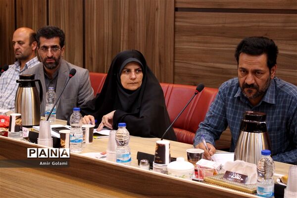 جلسه تشریح دستور العمل ساماندهی نیروی انسانی حوزه معاونت پرورشی و فرهنگی شهرستانهای استان تهران