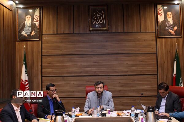 جلسه تشریح دستور العمل ساماندهی نیروی انسانی حوزه معاونت پرورشی و فرهنگی شهرستانهای استان تهران