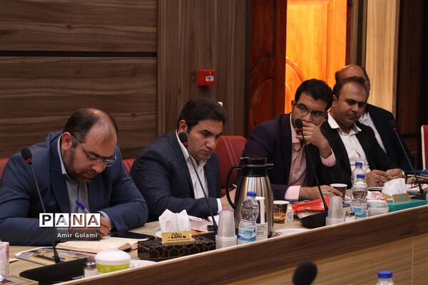جلسه تشریح دستور العمل ساماندهی نیروی انسانی حوزه معاونت پرورشی و فرهنگی شهرستانهای استان تهران