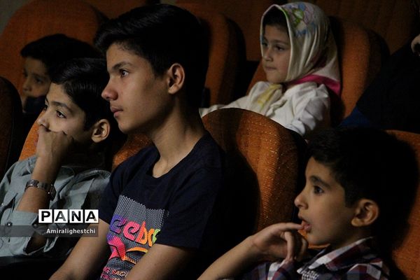 نمایش عروسکی ورود ممنوع  برگزار شد